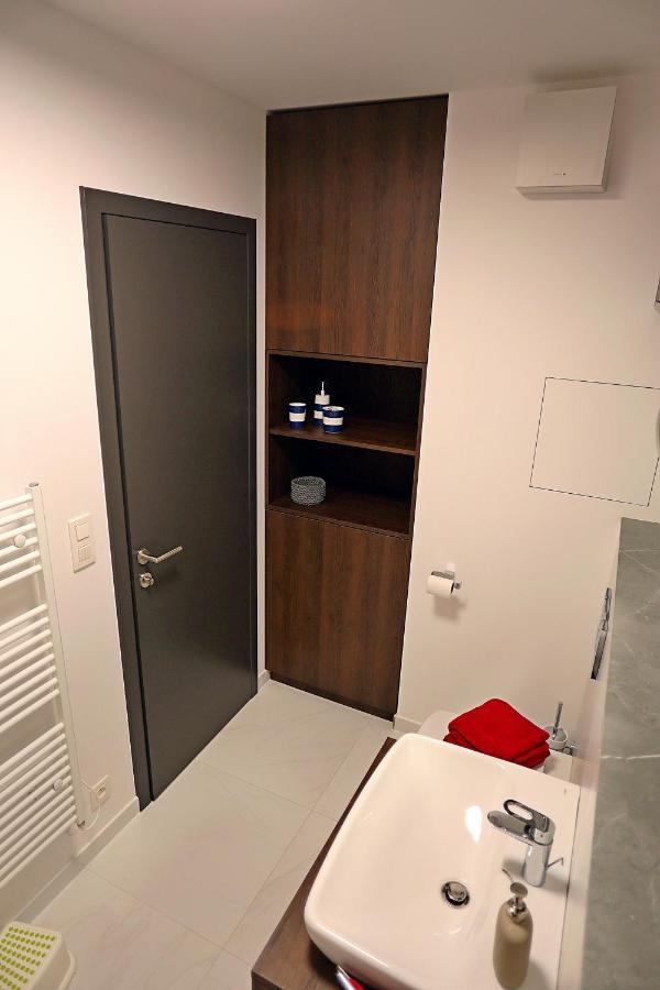 Modern Apartment Near The City Centre Urban Pressburg Exterior foto